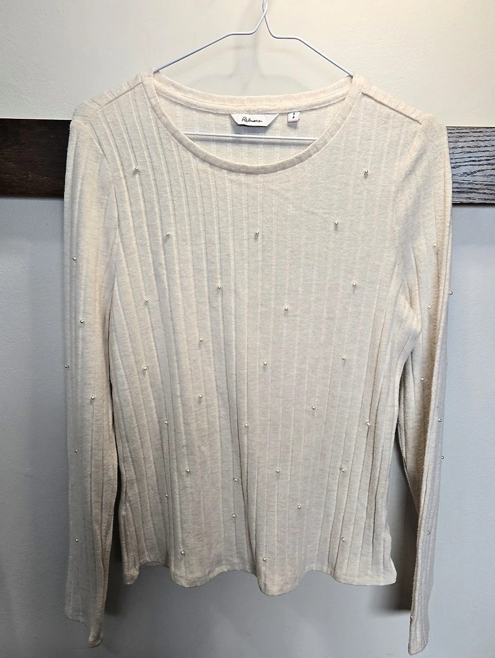 Reitmans Ribbed Beaded Long Sleeve Top in Cream Small Like New